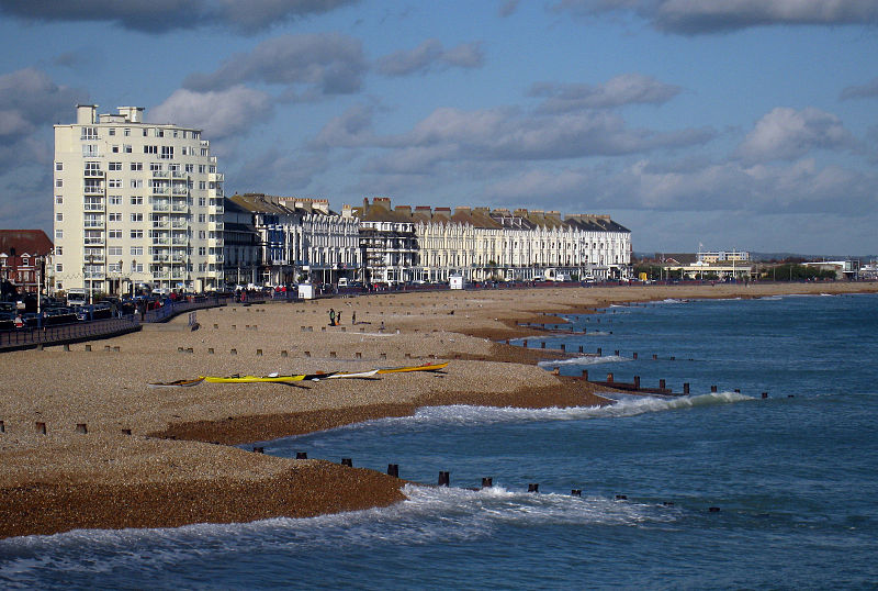 800px-Eastbourne_Beach_-_geograph.org.uk_-_1582936.jpg