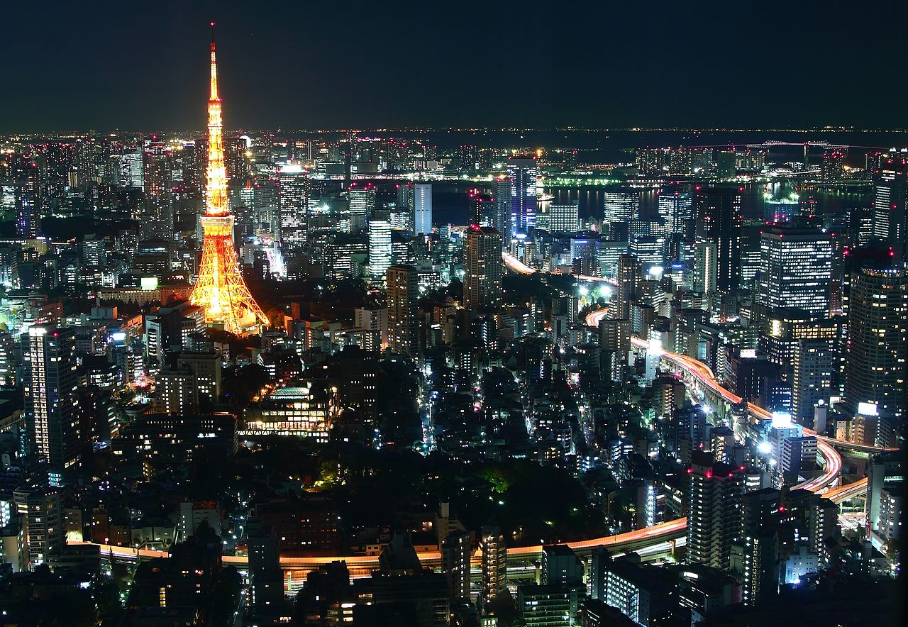 Tokyo_Tower_at_night_8.JPG